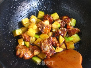 Let You Unknowingly Add A Few More Bowls of Rice-grilled Pork Ribs with Carrot and Seaweed recipe