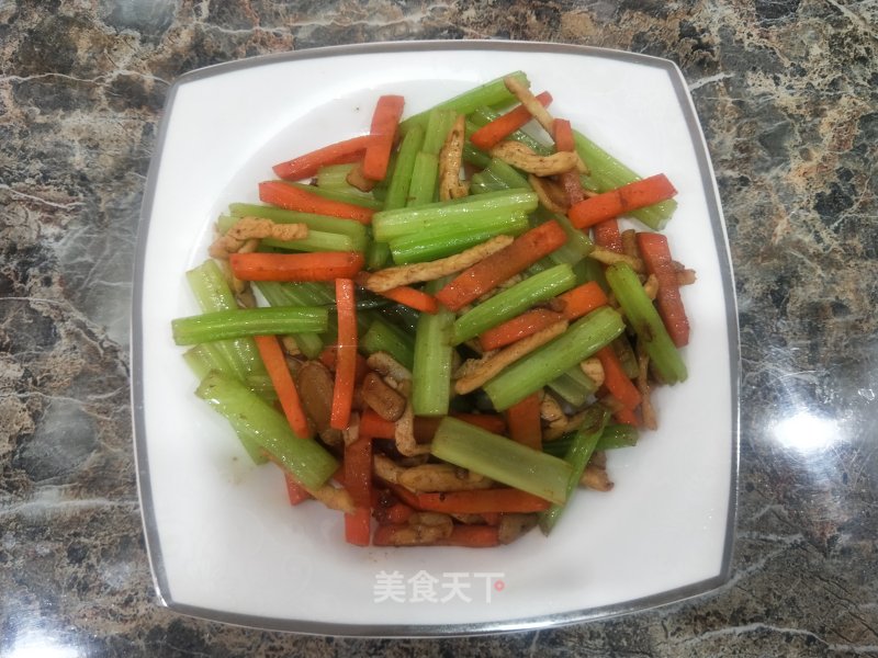 Celery and Carrots Stir-fried Pork