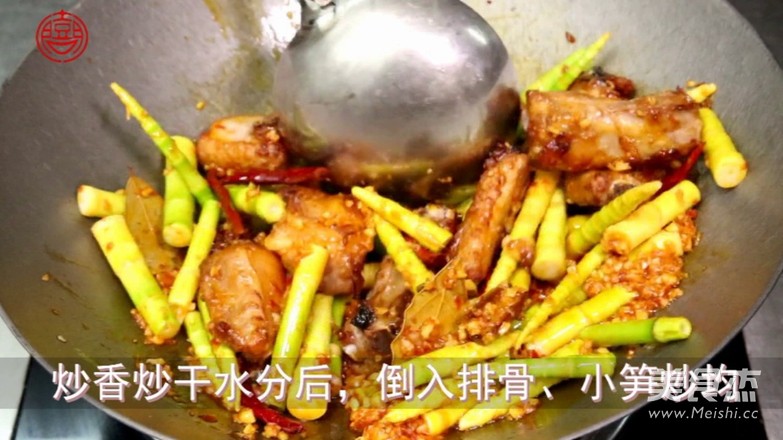 Braised Pork Ribs with Bamboo Shoots recipe