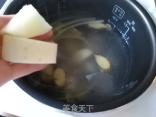 Radish Pork Bone Soup recipe