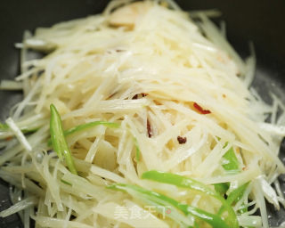 Hot and Sour Potato Shreds recipe