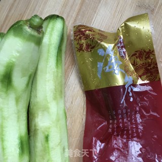 Sea Cucumber Fried Loofah recipe
