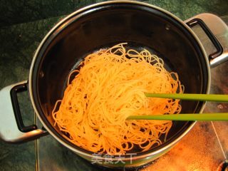 Quick Light Meal—[spaghetti Stewed with Tomato Meat Sauce] recipe