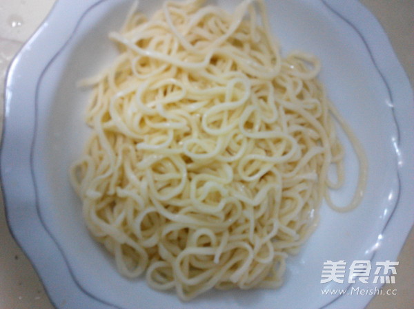 Chili Noodles with Tempeh Sauce recipe