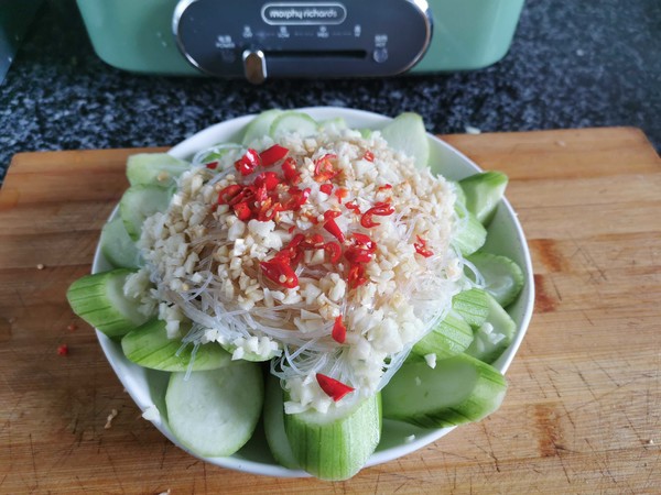 Steamed Loofah with Garlic Vermicelli recipe