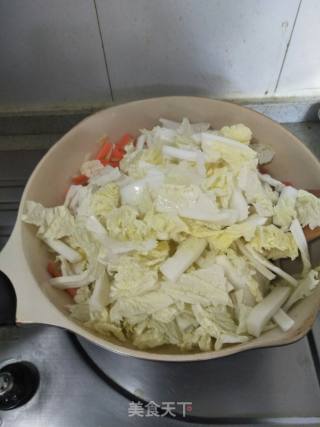 Stir-fried Cabbage with Carrots and Green Peppers recipe