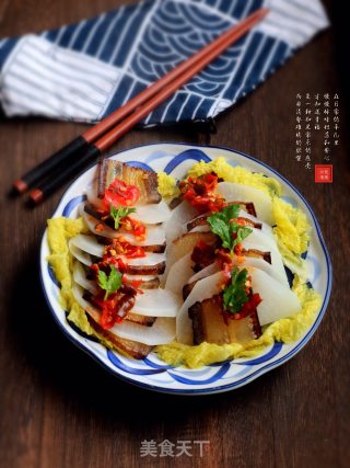 Steamed Bacon with Chopped Pepper and Radish recipe