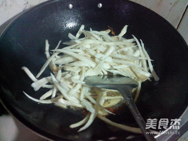 Fried Pleurotus Eryngii with Chopped Pepper recipe