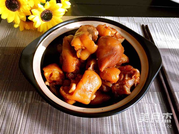 Casserole Stewed Trotters recipe