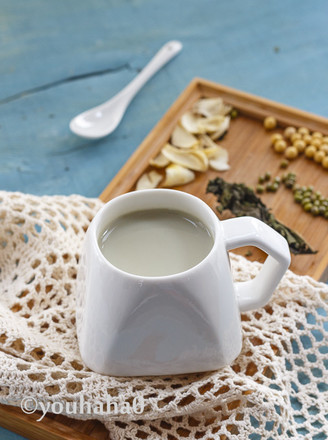 Green Mulberry Soy Milk