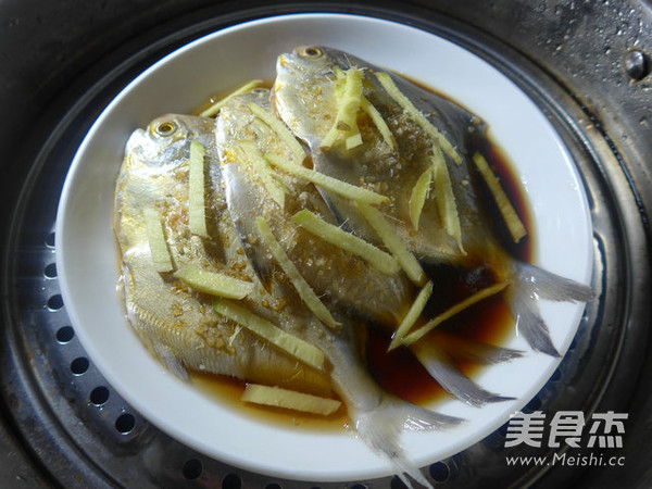 Steamed Pomfret recipe