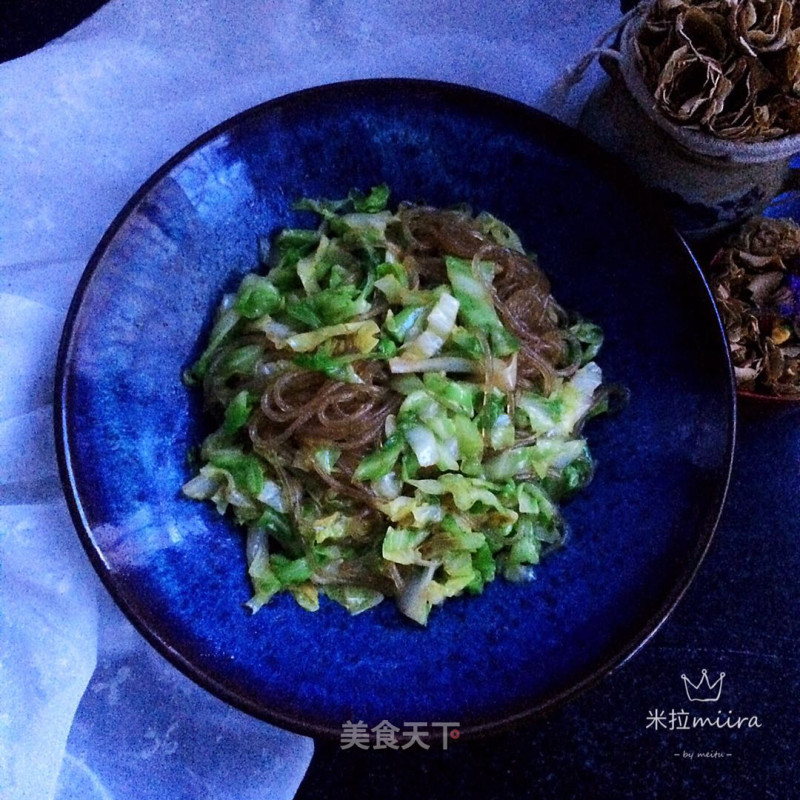 Stir-fried Vermicelli with Green Garlic Cabbage recipe