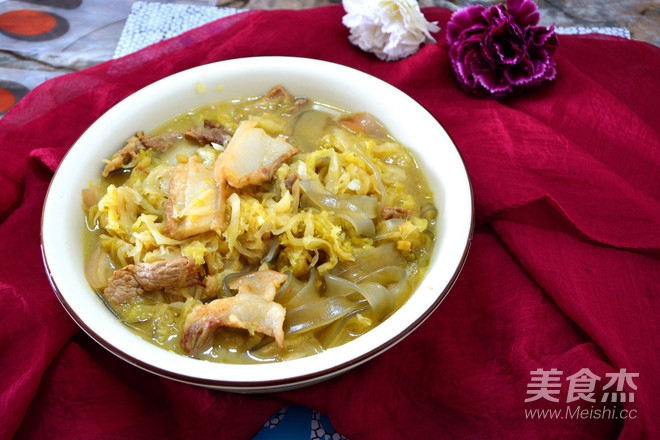 Sauerkraut Stewed White Meat recipe