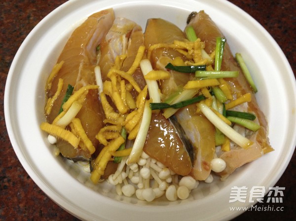 Steamed Fish Belly with Enoki Mushroom recipe