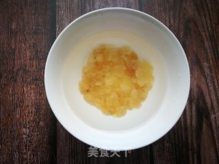 Peach Gum Soap Japonica Rice Tremella Soup recipe