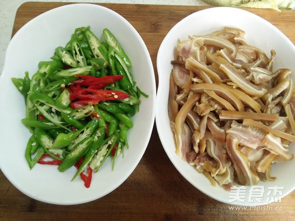 Hot Pepper Pork Ears recipe