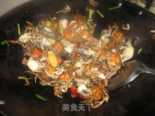 Fried Crab with Basil recipe