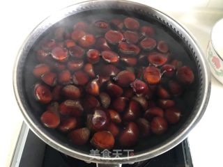 Skillfully Peeled Raw Chestnut recipe