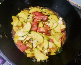 Scrambled Eggs with Zucchini and Tomato recipe