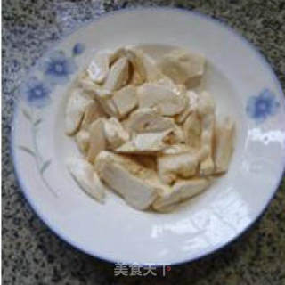 Stir-fried Leek and White Ling Mushroom recipe