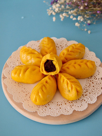 Willow Squash Bean Paste Buns recipe
