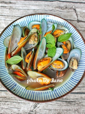 Boiled Mussels with Black Pepper recipe