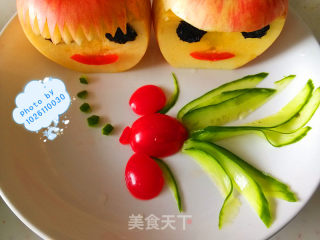 Fun Assortment-----goldfish Fruit Plate recipe