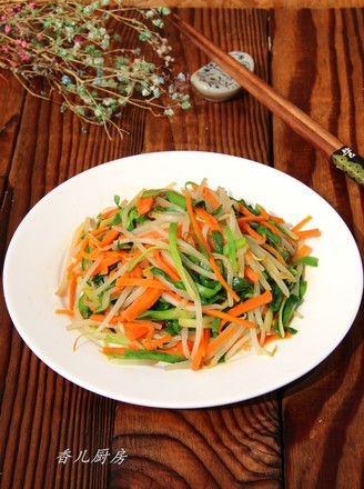 Stir-fried Three Shreds of Mung Bean Sprouts recipe