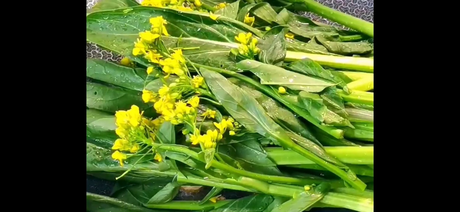 Vegetarian Stir-fried Rape Blossoms recipe