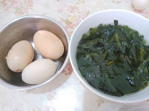 Seaweed and Egg Soup recipe