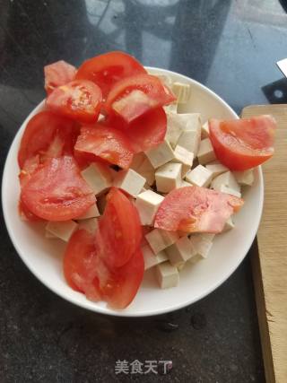 Stir-fried Noodles with Tofu and Egg in Tomato Sauce recipe