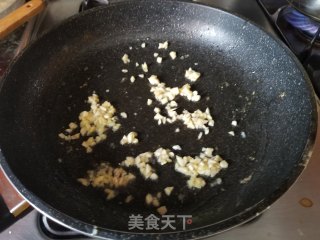 Fried Diced Fish with Dried Egg recipe