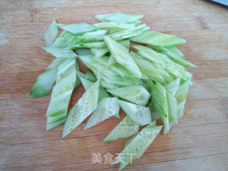 Stir-fried Cucumber with Braised Seeds recipe