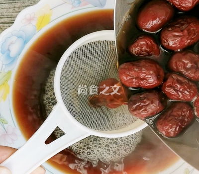 Brown Sugar Longan Jujube Ginger Tea that Warms People from Head to Toe recipe