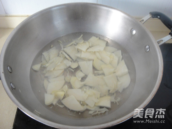 Stir-fried Winter Bamboo Shoots recipe