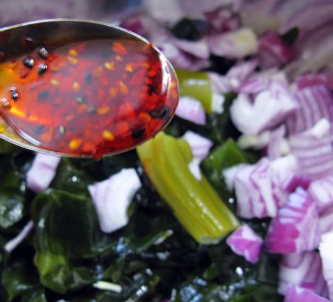 Wakame Dressed in Red Oil recipe