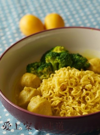 Curry Fish Ball Instant Noodles recipe