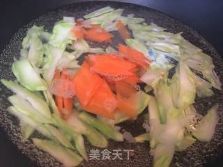 Stir-fried Broccoli Root recipe