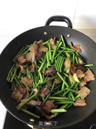 Stir-fried Bacon with Garlic recipe