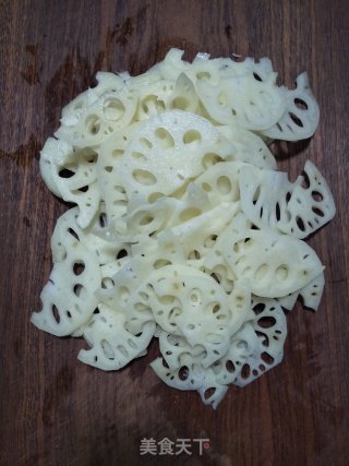 Stir-fried Lotus Root with Colored Pepper recipe