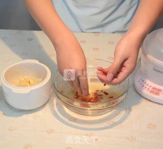 White Fungus and Lotus Seed Soup recipe