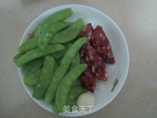 Fried Sausage with Snow Pea recipe