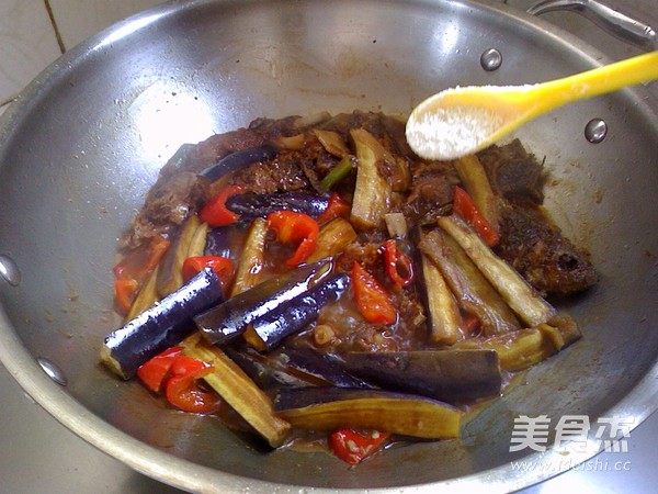 Eggplant Braised Crispy Fish recipe