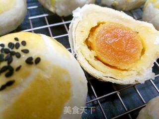 Mung Bean Paste Egg Yolk Crisp recipe