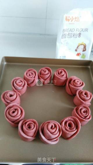 #新良首第届烤大赛#rose Garland Bread with A Full Moon and Flowers recipe