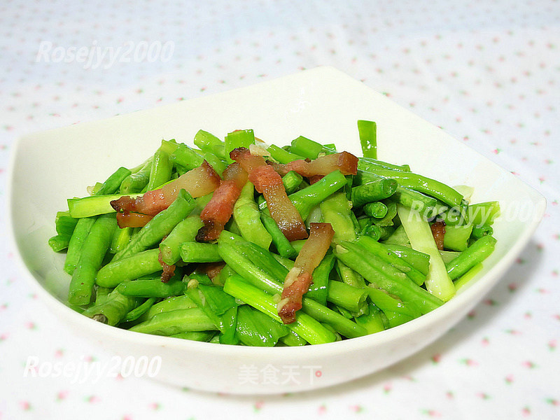 Stir-fried Cowpea with Pork Neck recipe