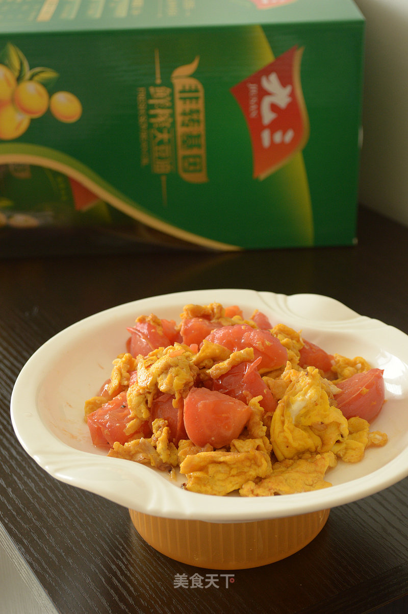 Scrambled Eggs with Tomatoes recipe