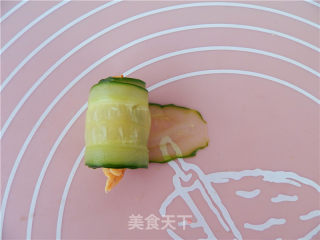 Cucumber Roll with Egg Minced Meat recipe