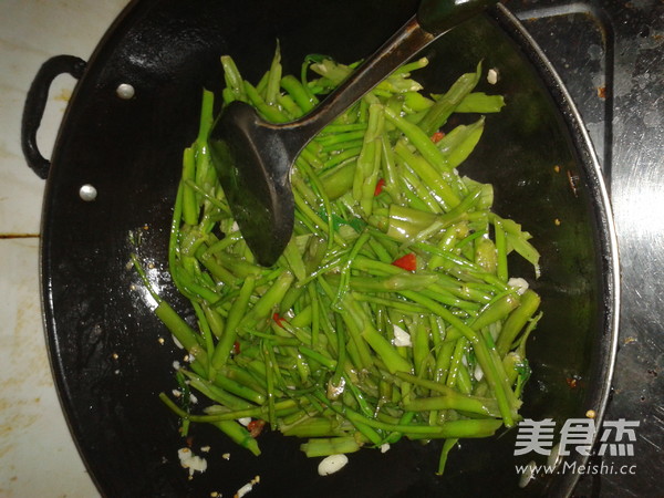 Stir-fried Macaroni with Pickled Peppers recipe