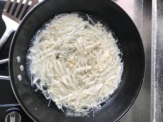 Stir-fried Enoki Mushroom recipe